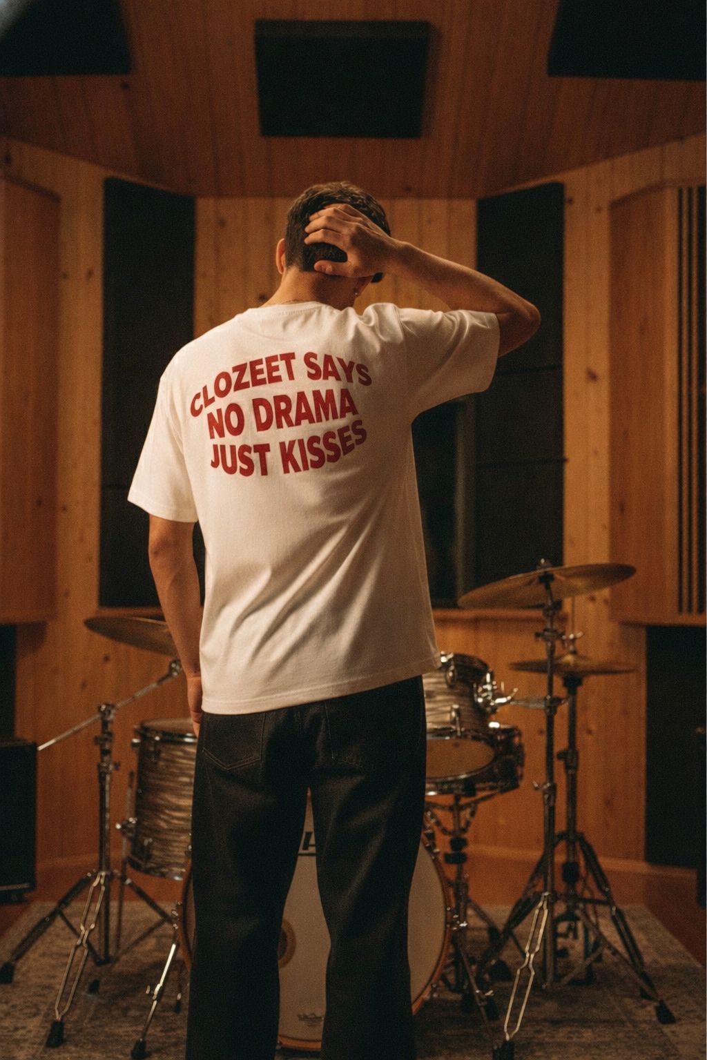 NO DRAMA JUST KISSES T-SHIRT