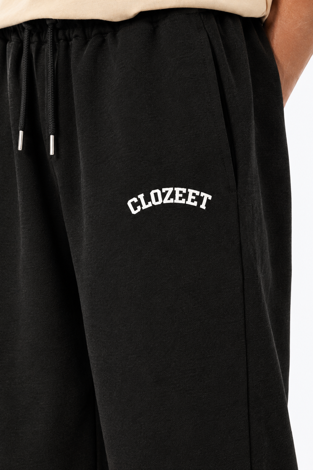 BLACK WIDE-LEG SWEATPANTS